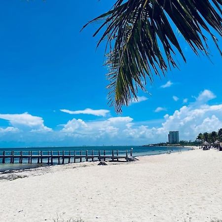 Punta Me Apartments & Rooms Near The Punta Sam Ferry Beach カンクン エクステリア 写真
