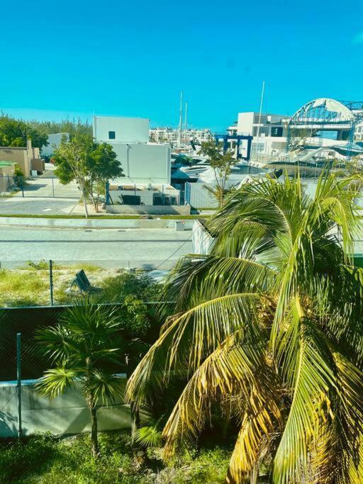 Punta Me Apartments & Rooms Near The Punta Sam Ferry Beach カンクン エクステリア 写真