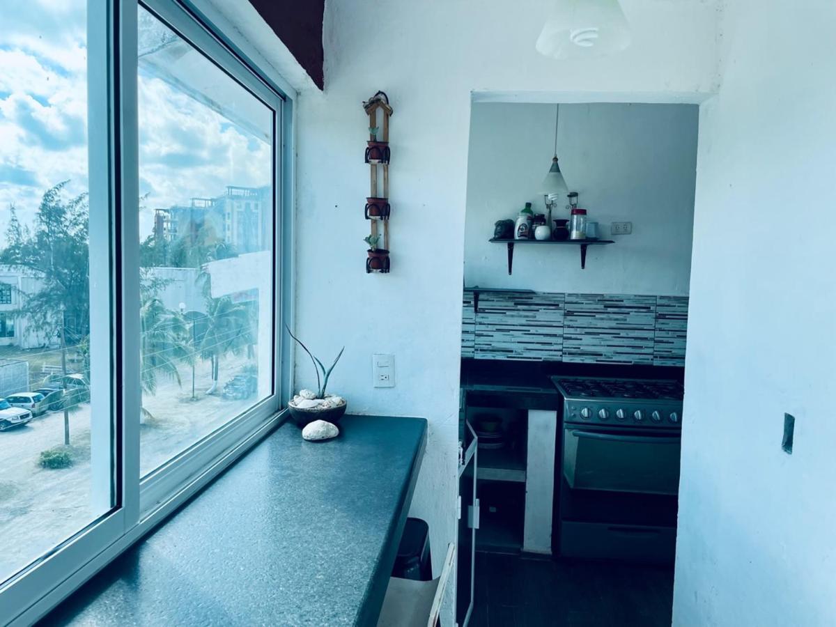 Punta Me Apartments & Rooms Near The Punta Sam Ferry Beach カンクン エクステリア 写真