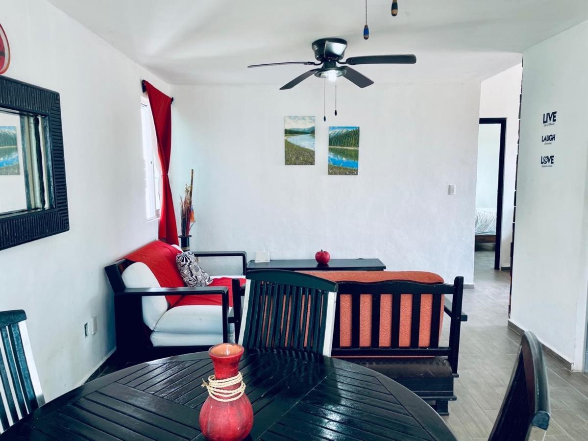Punta Me Apartments & Rooms Near The Punta Sam Ferry Beach カンクン エクステリア 写真
