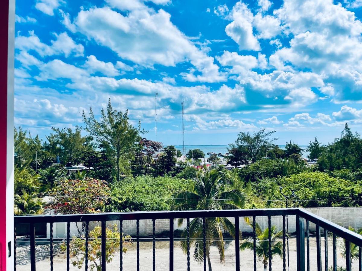 Punta Me Apartments & Rooms Near The Punta Sam Ferry Beach カンクン エクステリア 写真